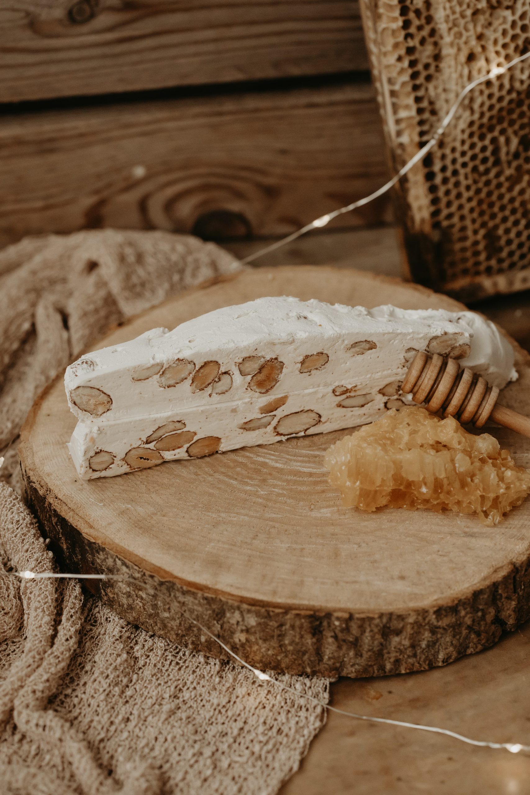 Nougat blanc bio en barre de +/- 100g